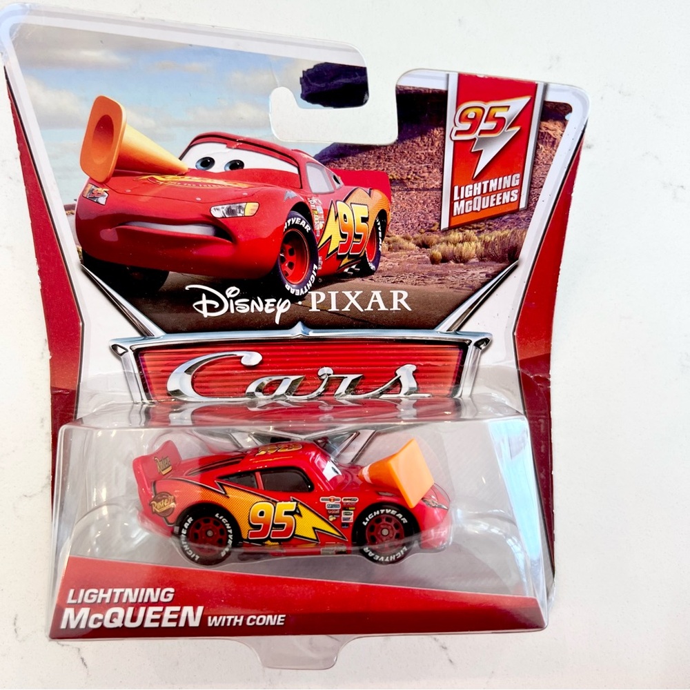 Mattel Disney Pixar Cars Lightning McQueen with Cone - Red and Orange